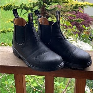 Blundstones